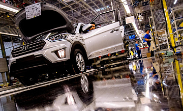 Мантуров рассказал об инвестициях в перезапуск автомобильных заводов