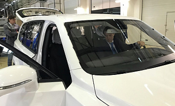 Мантуров оценил ситуацию с автомобильными заводами в России