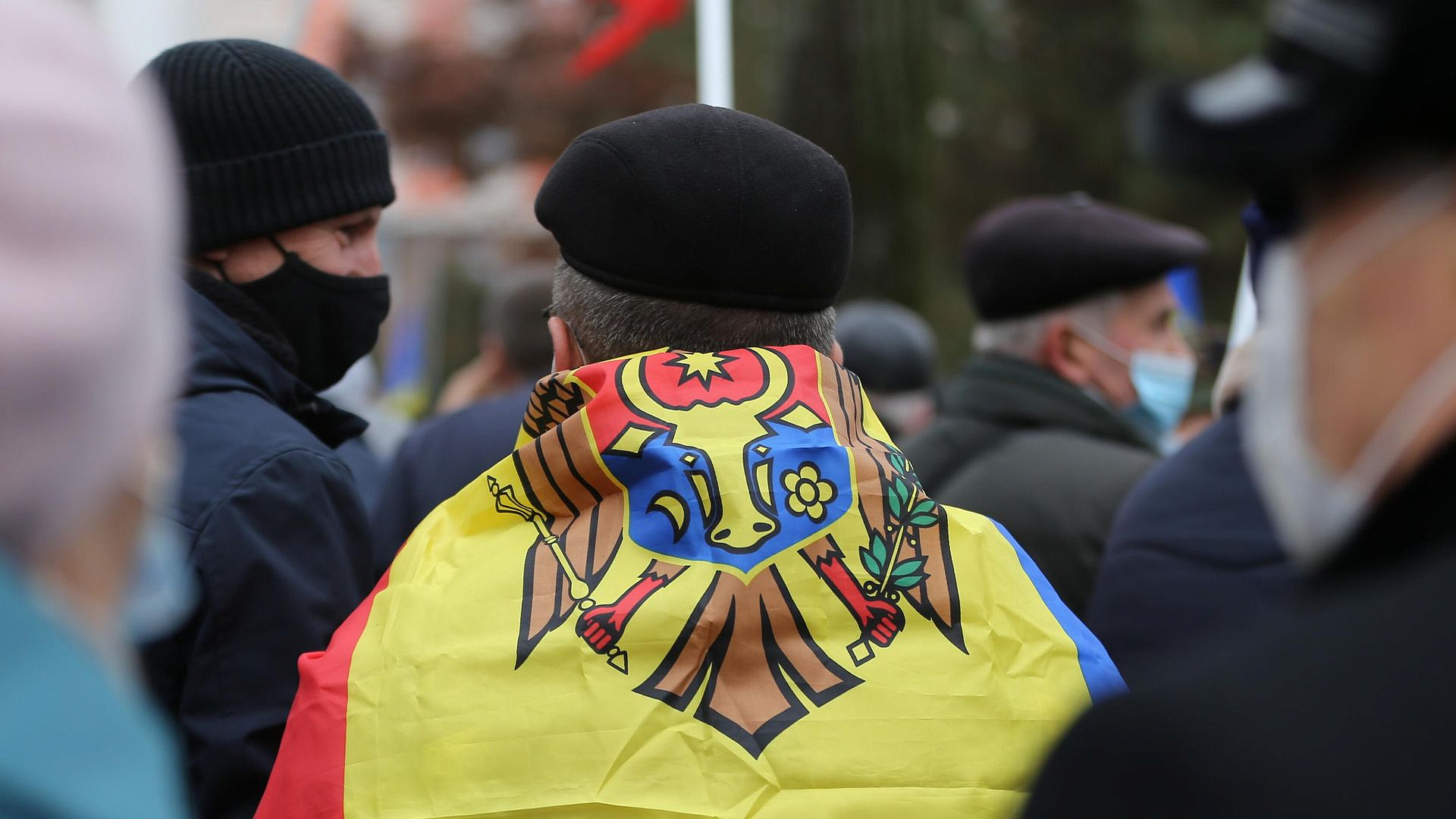 Опрос: более половины жителей Молдавии против присоединения к Румынии