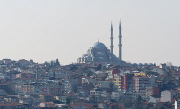 В Турции заявили о необходимости снятия санкций с России в банковской сфере