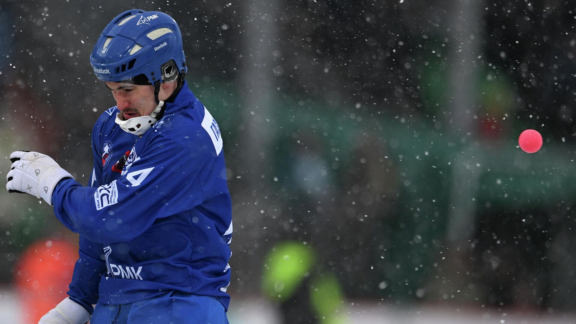 "Динамо" победило "Кузбасс" на старте полуфинальной серии ЧР по бенди