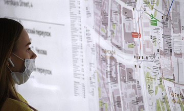 Москвичи стали массово скупать пейджеры, рации и бумажные карты