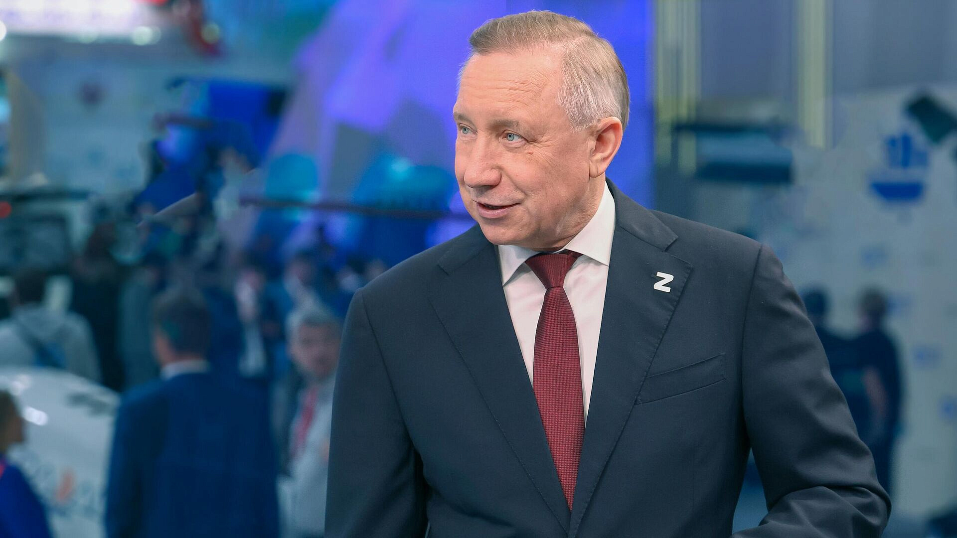 Губернатор Петербурга поручил усилить контроль за вывозом мусора