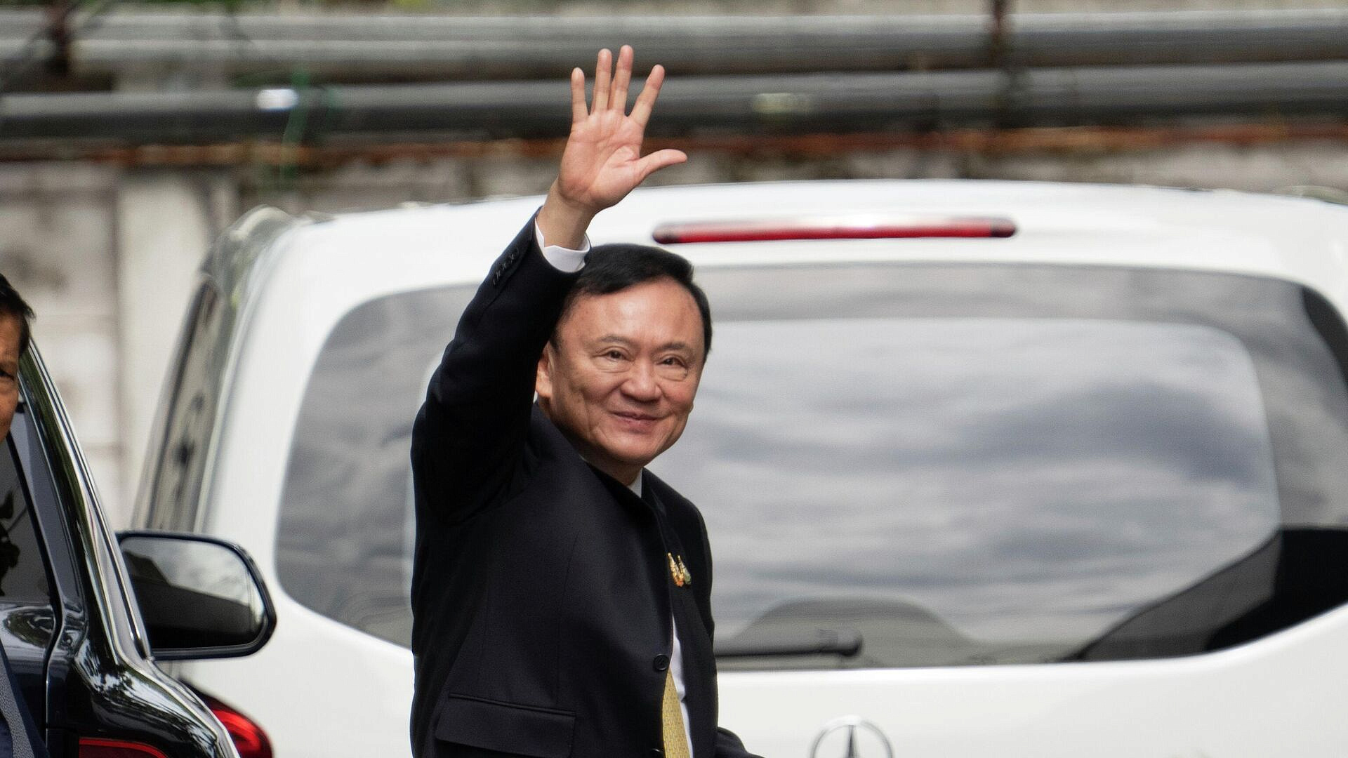 Экс-премьер Таиланда в тюрьме страдает от гипертонии, рассказала его дочь