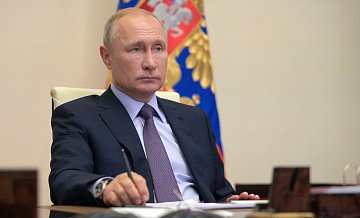 Путин призвал обеспечить низкие издержки для рубля в международных расчетах