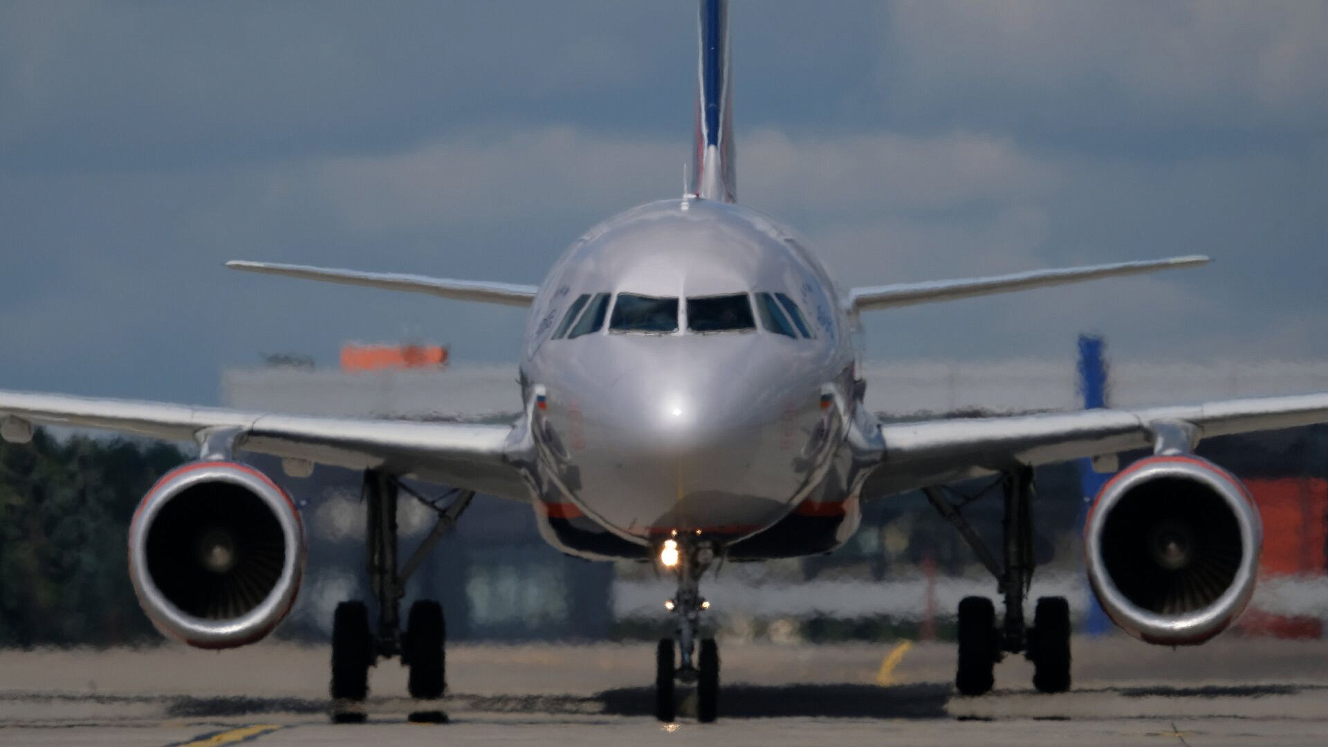 : Airbus    628  A320