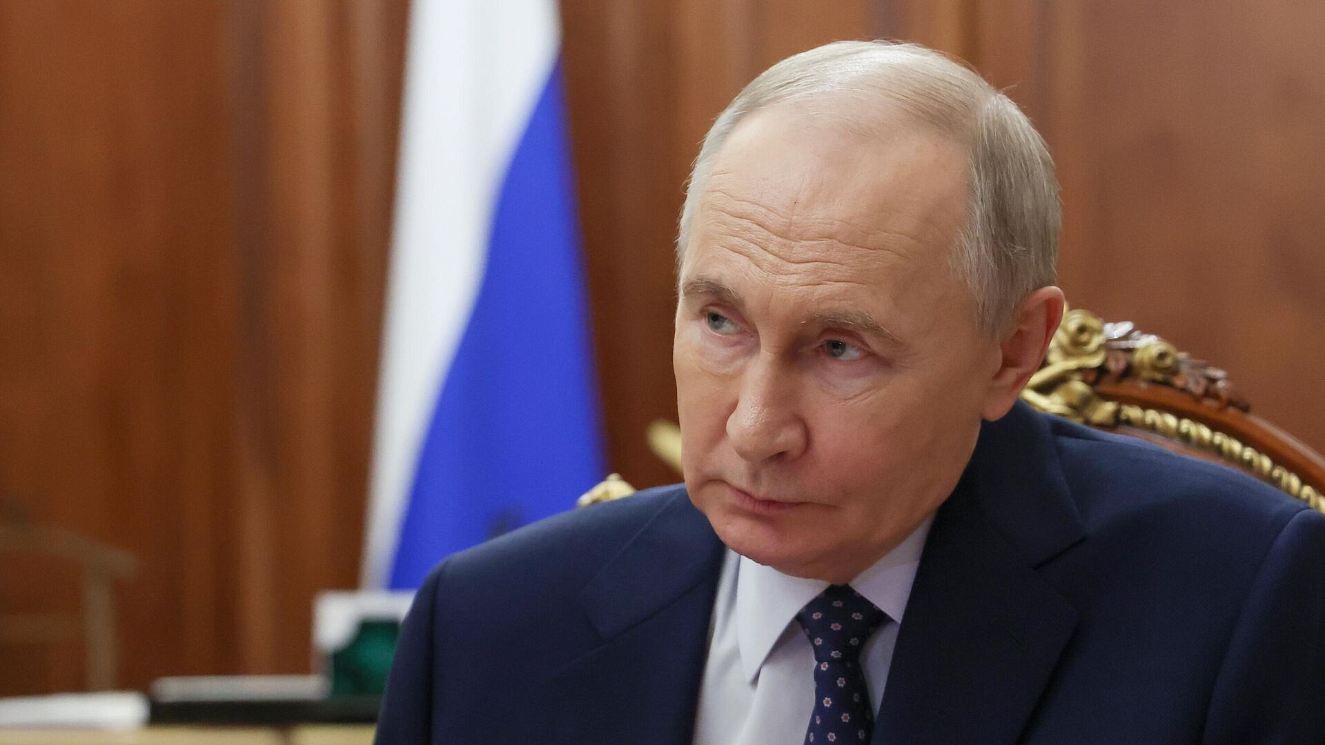 Путин призвал заранее объяснять условия ипотеки