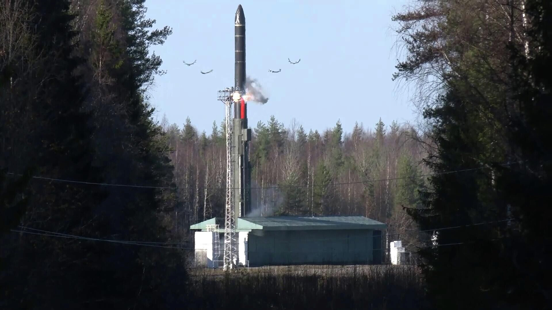 РВСН провели учения с комплексами "Ярс" в Сибири