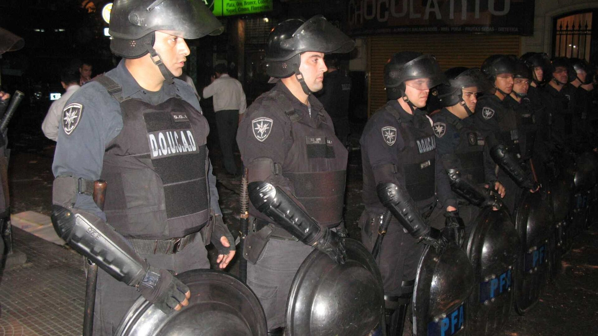 Власти Аргентины решили ужесточить миграционное законодательство