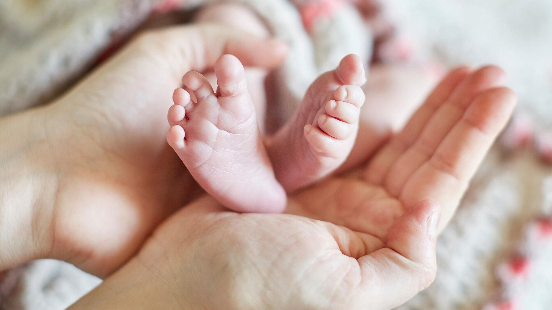 Жительница Кубани снова стала мамой и бабушкой в один год