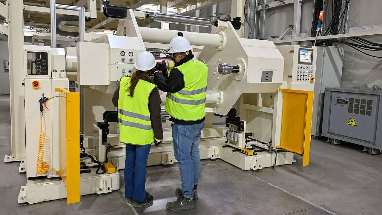 Эксперт: локализация производства батарей особенно важна для авторынка