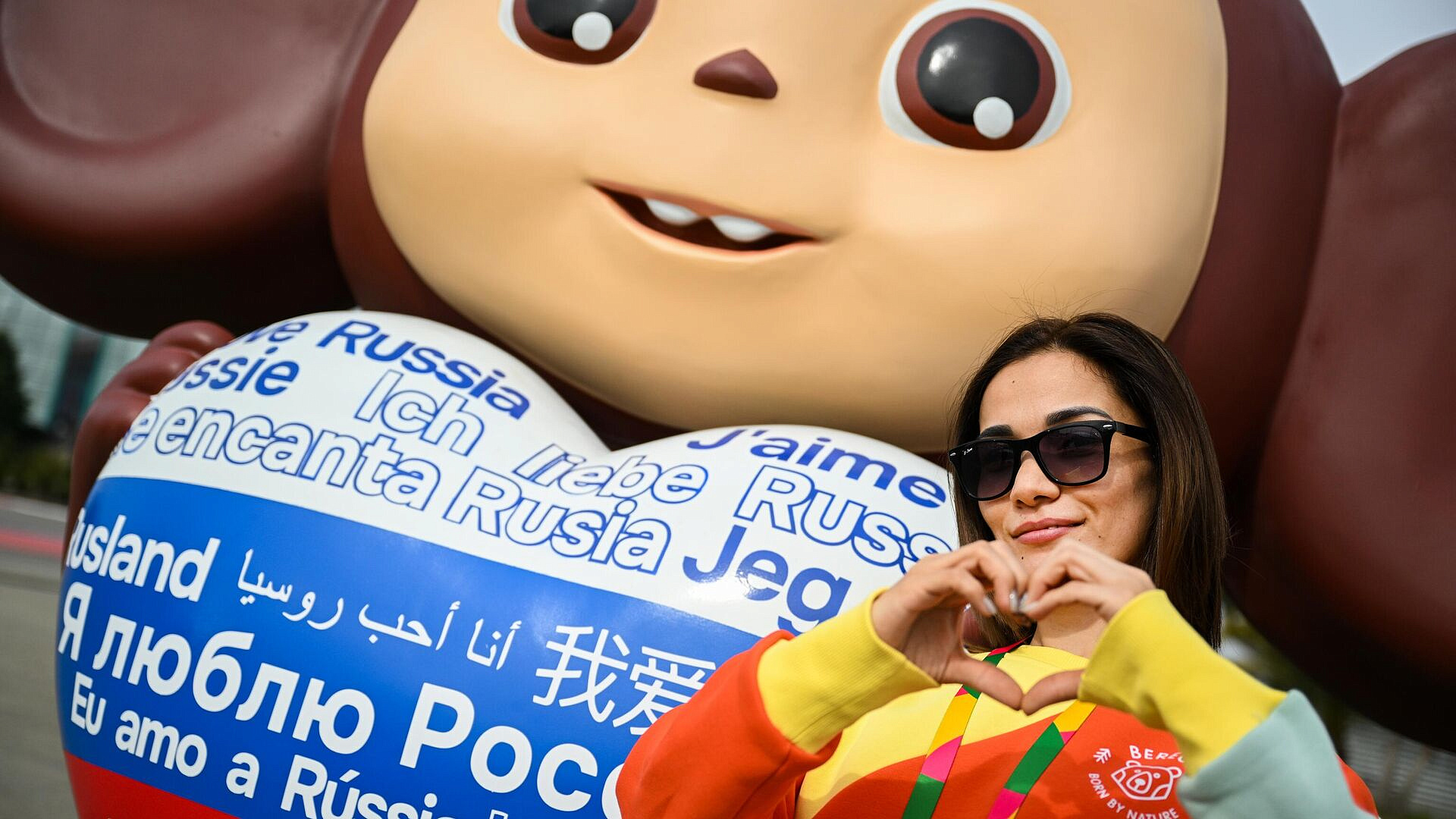 Иностранные участники ВФМ передадут свои впечатления родным, заявил Жога