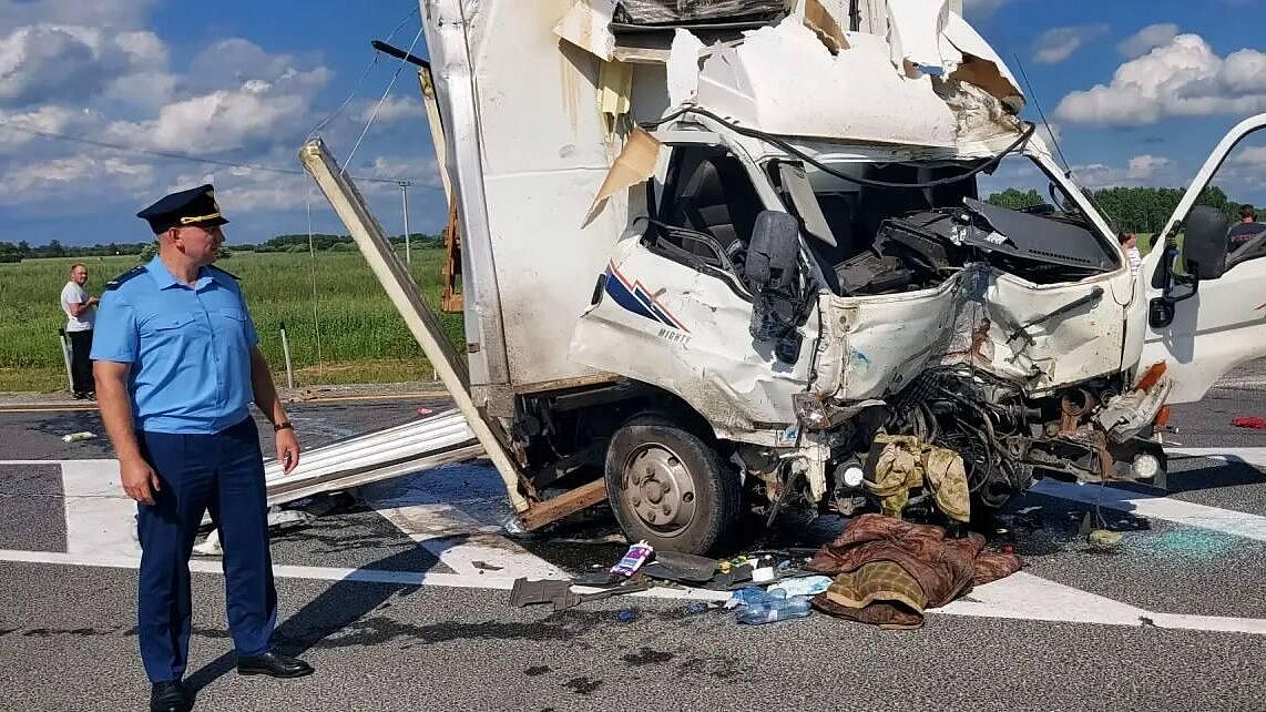 В Кемерово эвакуировали двух пострадавших после ДТП с автобусом в Кузбассе