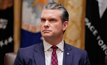 Министр войны США пообещал, что "чуваки в платьях" больше не отвлекут армию