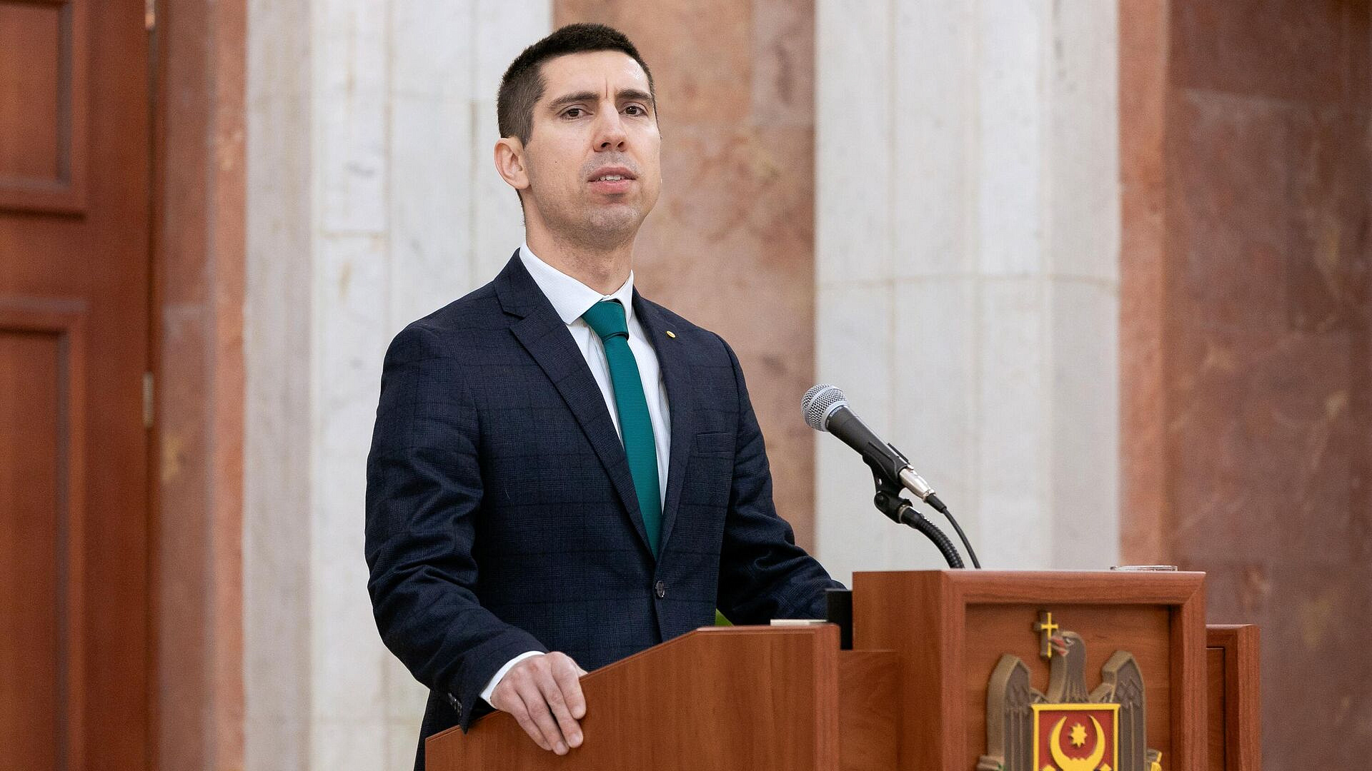 Глава МИД Молдавии направился с визитом в Великобританию