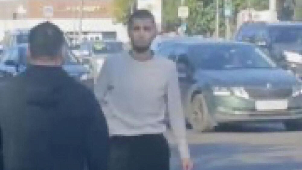 Суд арестовал мужчину, напавшего с ножом на полицейских в Москве