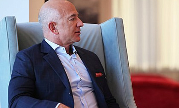Джефф Безос продал акции Amazon еще на два миллиарда долларов