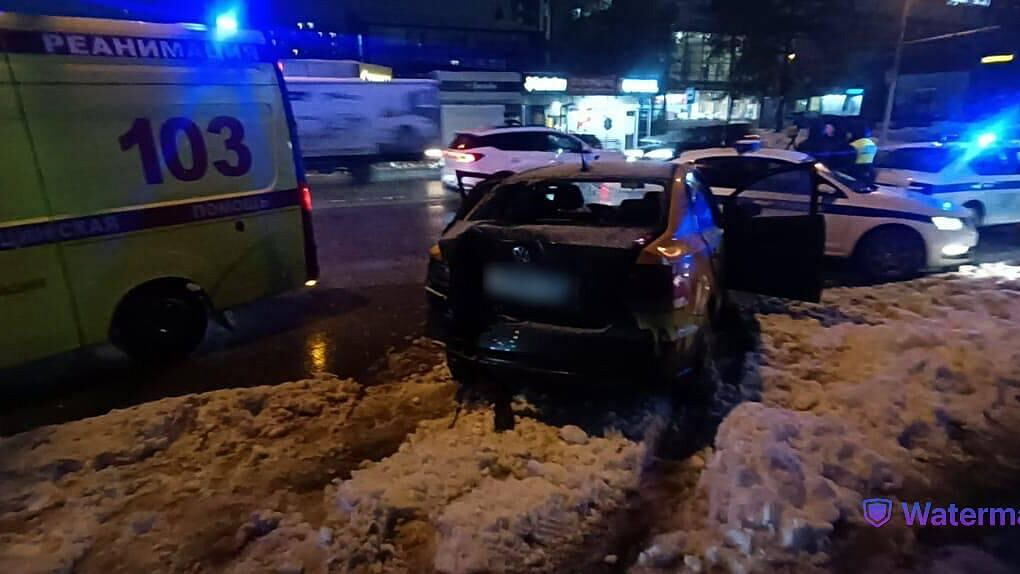 Водителя, сбившего людей в Новосибирске, отправили под домашний арест