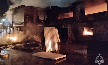 В Красногорске ликвидировали пожар в производственном здании