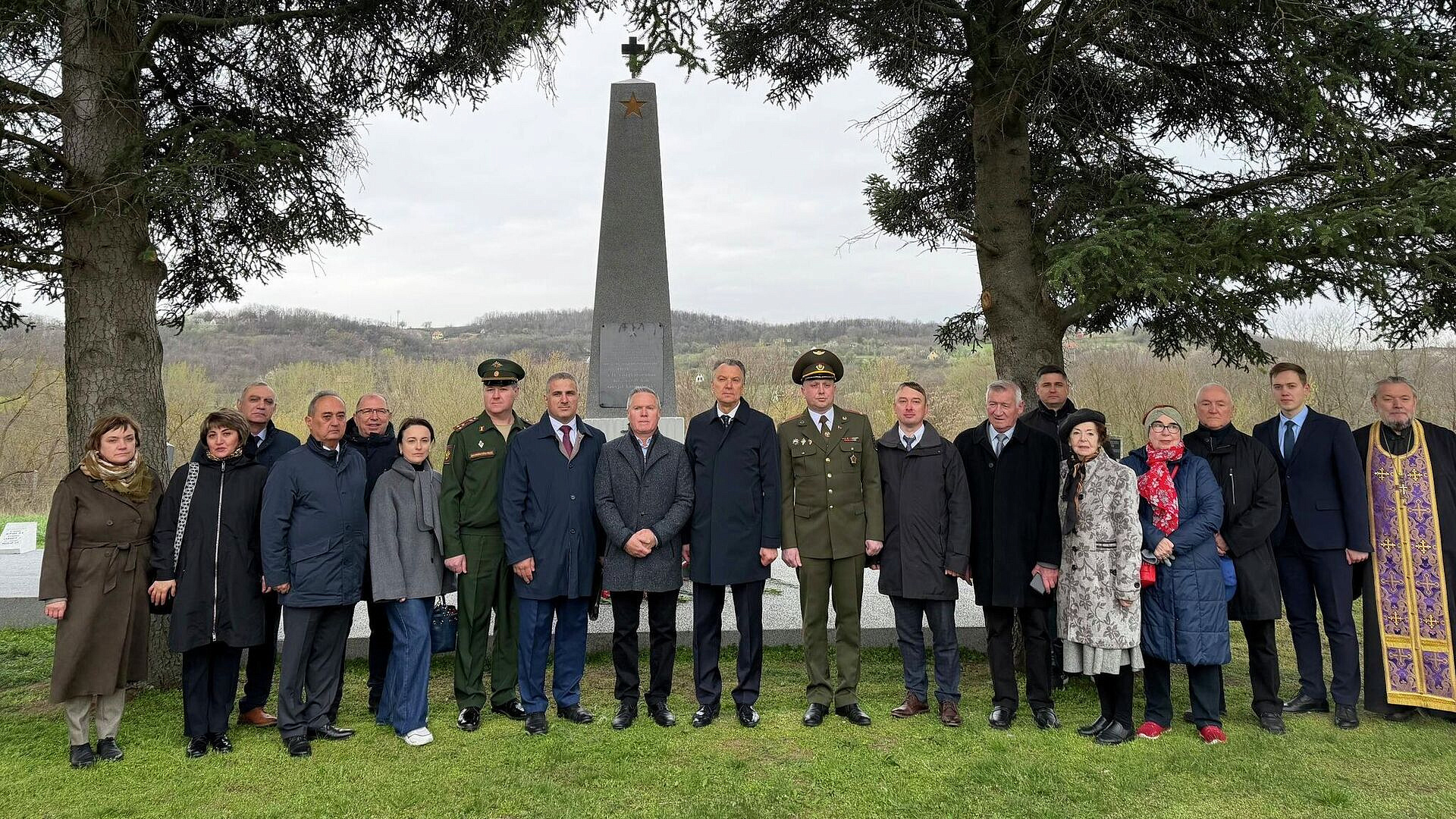 В Венгрии после ремонта открыли два советских воинских захоронения