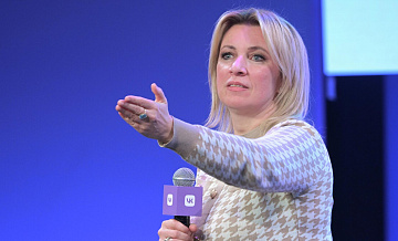 Захаровой в "театре абсурда" в Давосе "понравилась" идея Стубба о сауне