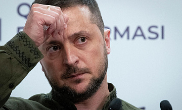 СМИ: Зеленский возвращается домой, не дождавшись встречи с Уиткоффом