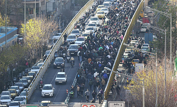 В Тегеране участники протестов повредили десять госучреждений