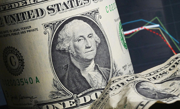 Назван фактор, способный обрушить доллар сильнее, чем Трамп