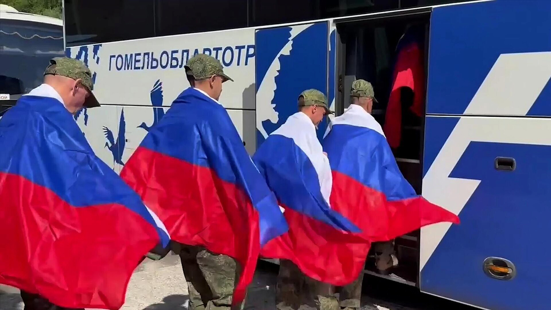 Освобожденный российский боец поблагодарил всех, кто участвовал в обмене