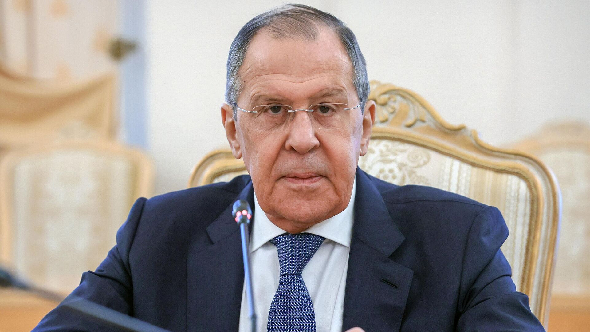 Все страны должны исполнять Устав ООН, заявил Лавров
