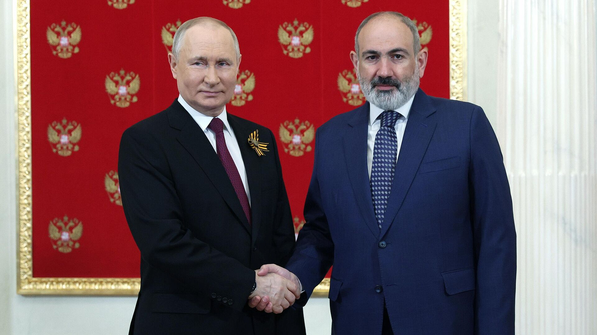 Ушаков рассказал о предстоящей встрече Путина и Пашиняна