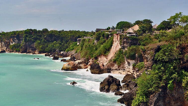 Власти Бали намерены прекратить сдачу незарегистрированных вилл в аренду