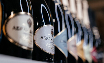 В "Абрау-Дюрсо" заявили о росте интереса к винному туризму в России