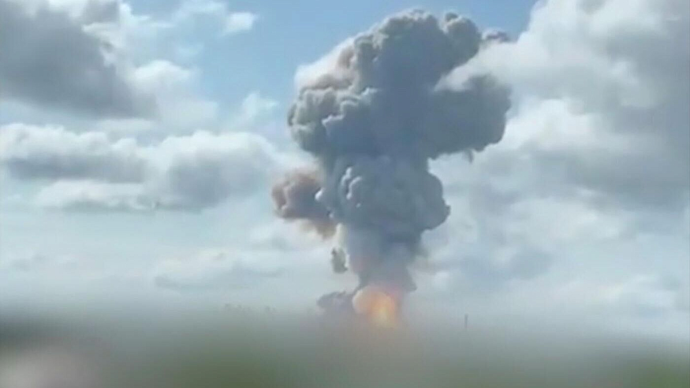 Еще сто спасателей направили к месту ЧС на предприятии в Рязани