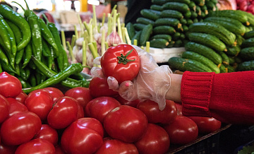 Экспорт из России фруктов, орехов и овощей в ЕС упал почти втрое за год