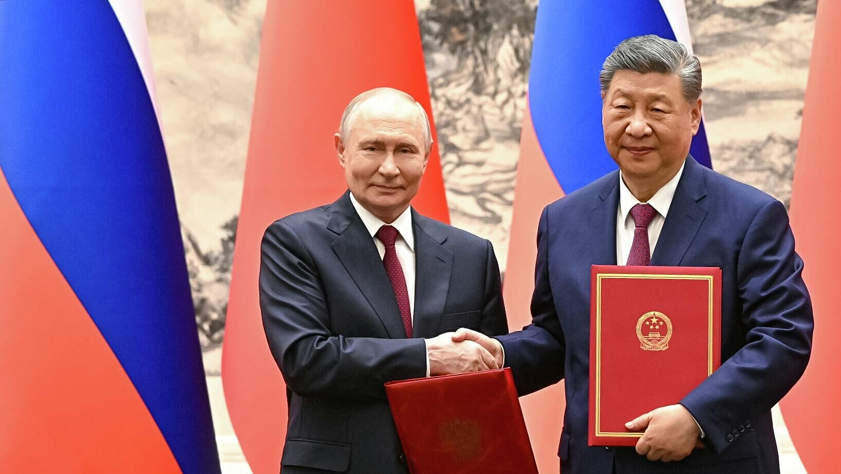 Путин выразил уверенность, что его визит в Пекин укрепит дружбу с Китаем