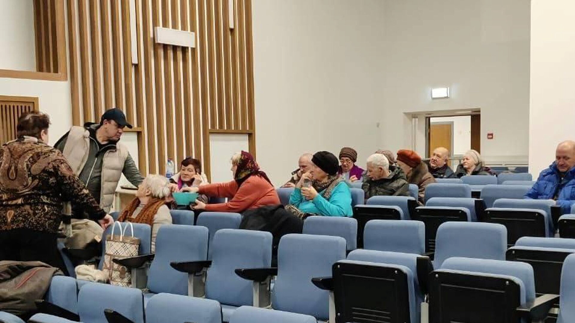 Некоторым жильцам разрешили вернуться домой после подрыва дрона в Воронеже