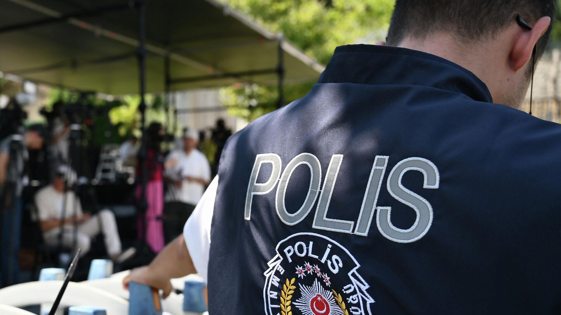 ������ ���-���� �������� ��������� �� ���� � ����������