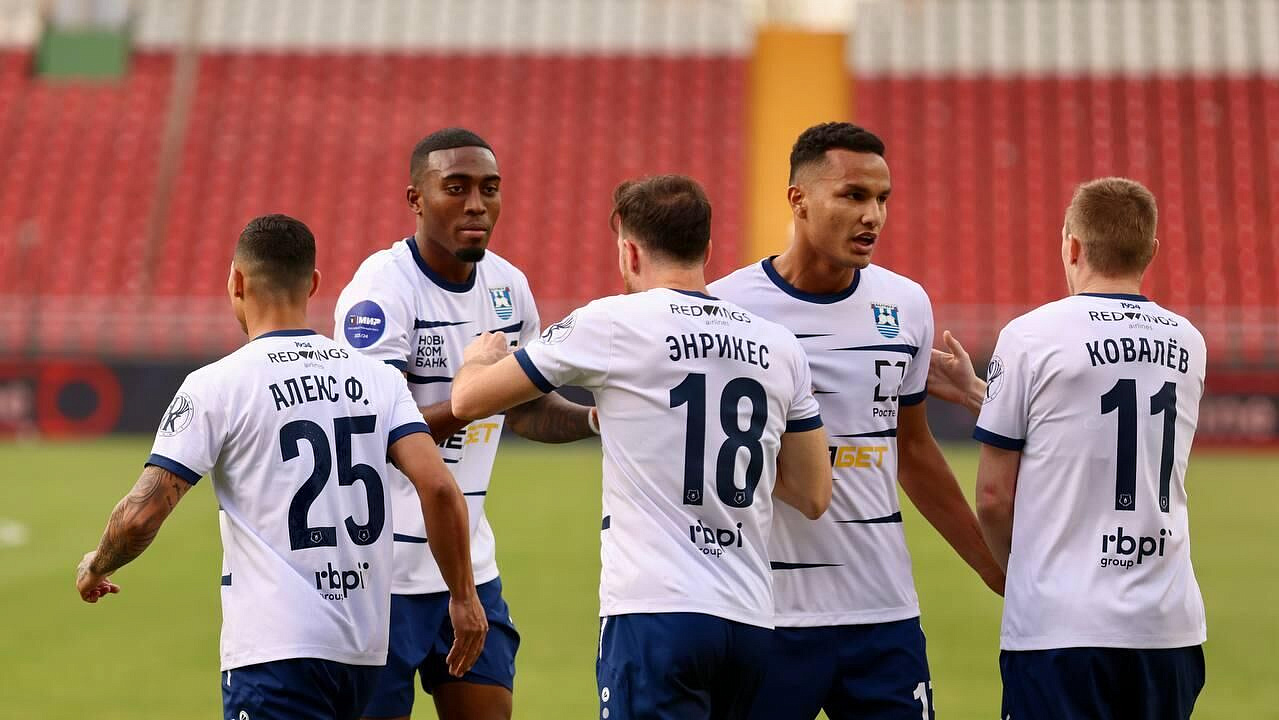 Футболисты "Балтики" и "Ахмата" сыграли вничью в товарищеском матче