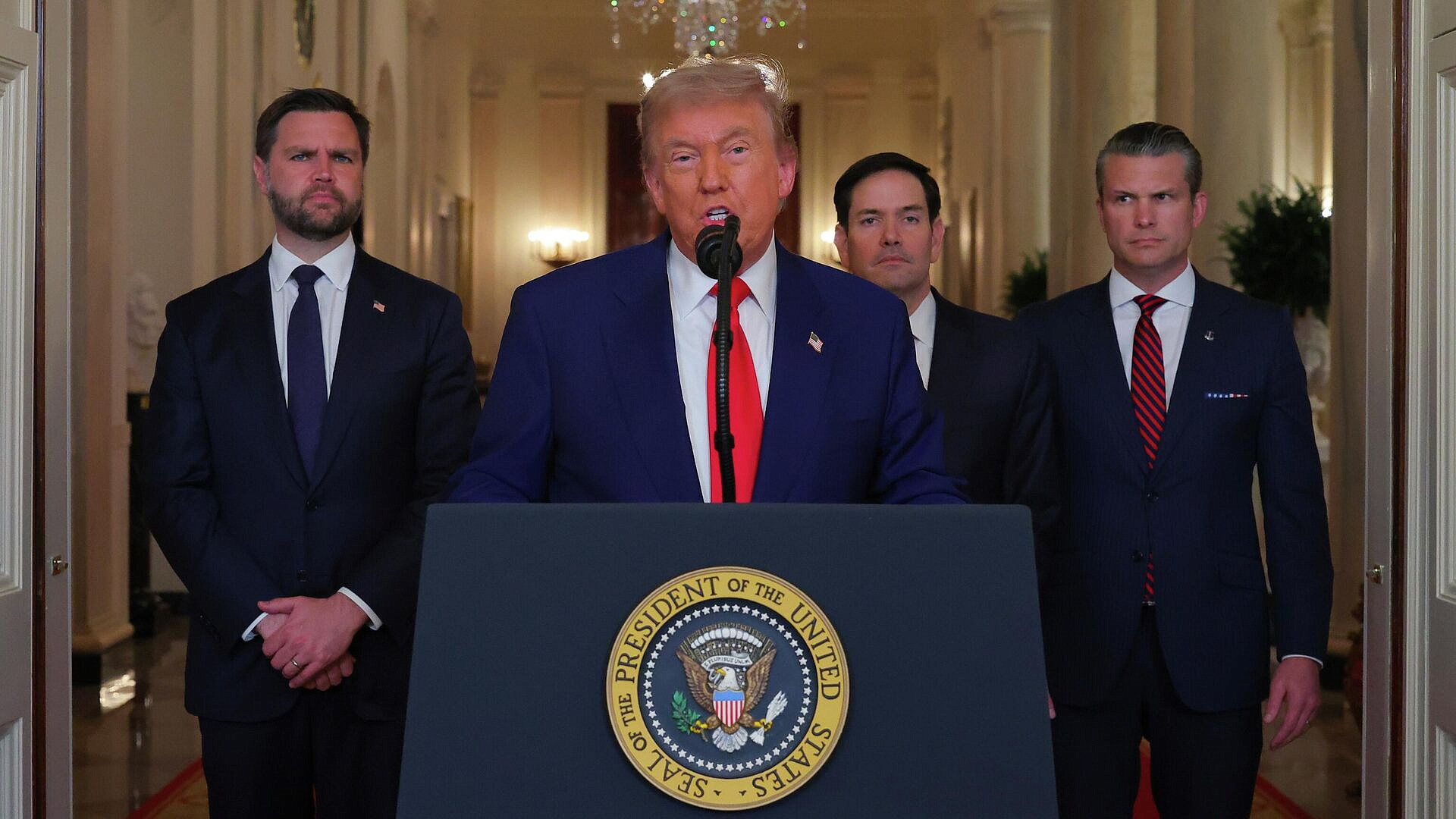 СМИ сообщили о панике союзников Украины перед саммитом в Гааге из-за Трампа