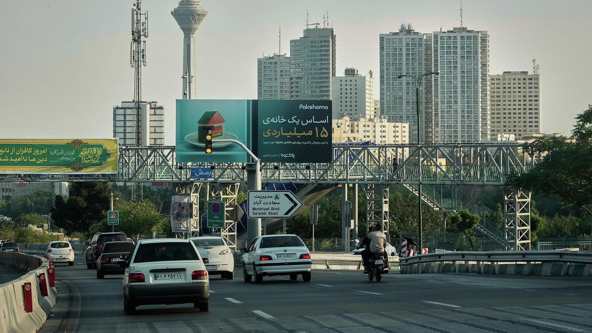 СМИ: запасы воды в водохранилищах вокруг Тегерана критически сократились