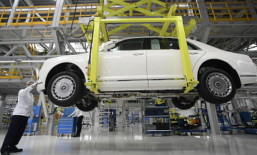 Мантуров заявил, что у Aurus и НАМИ есть "план Б" на случай санкций