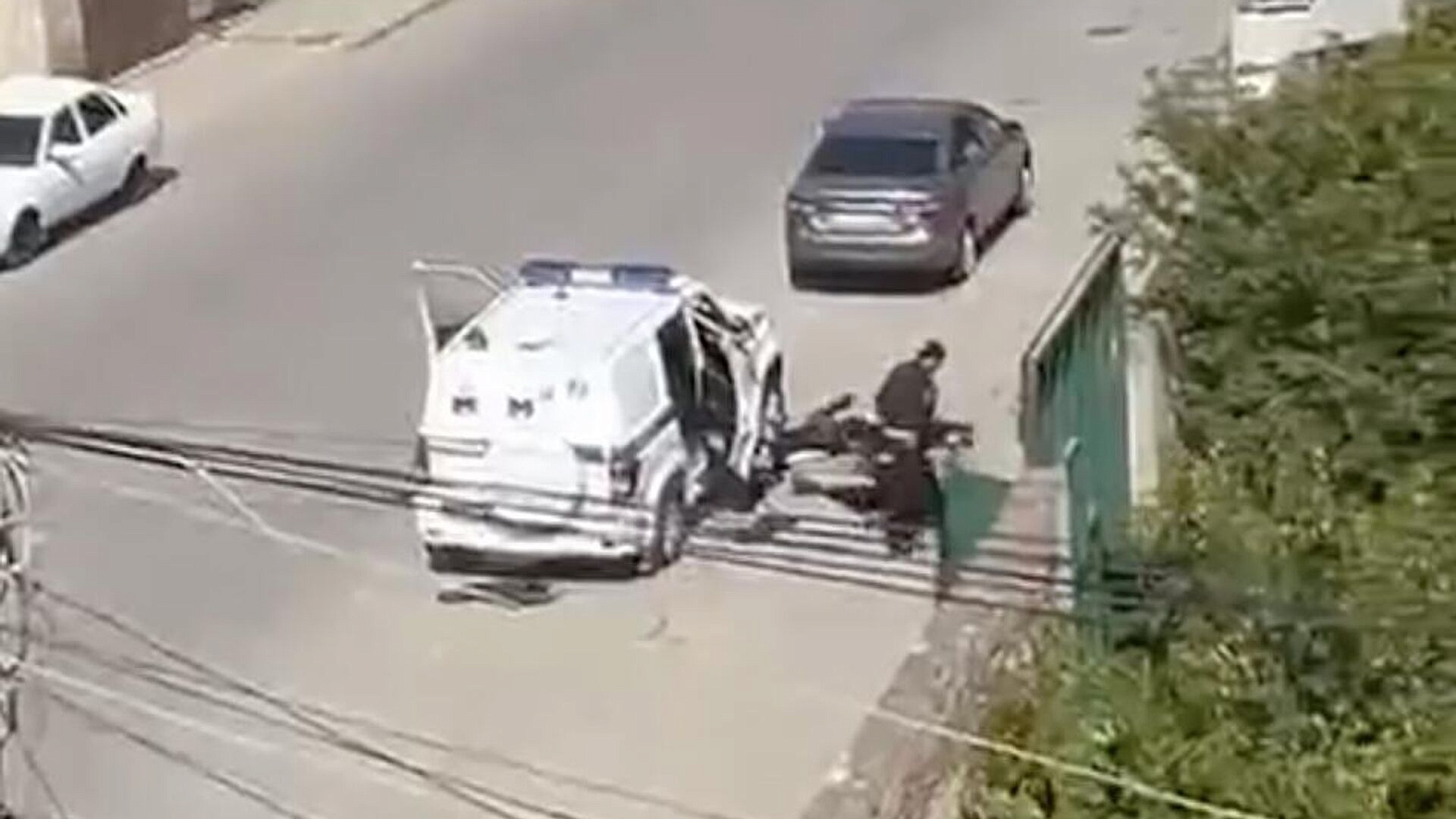 В Махачкале после нападения на пост ДПС госпитализировали двух полицейских