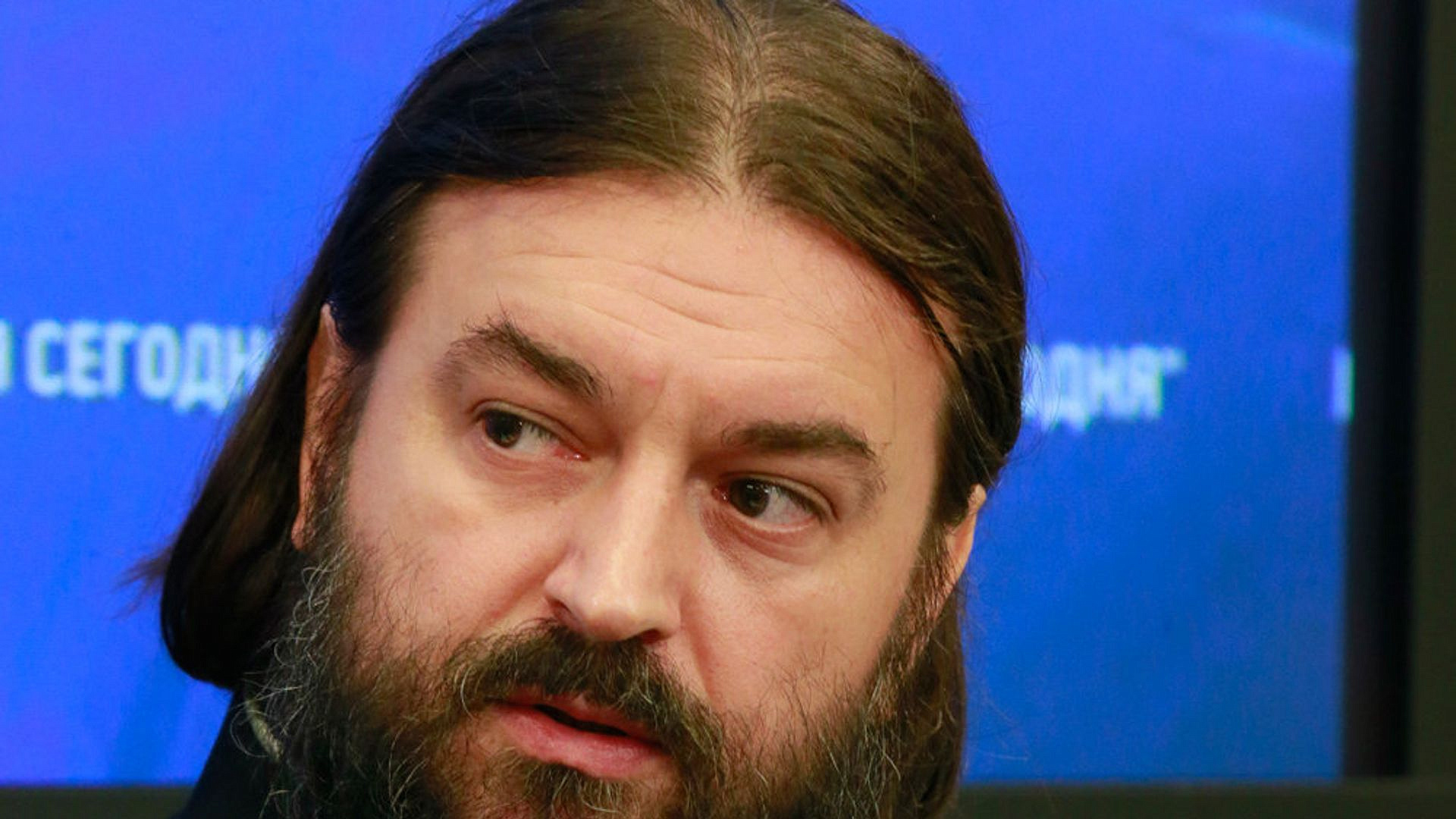 Настоятель храма в Москве призвал не завидовать богатым