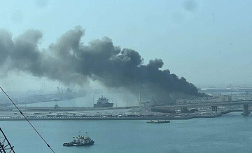 В ОАЭ ракета упала вблизи лайнера с туристами на борту, пишут СМИ