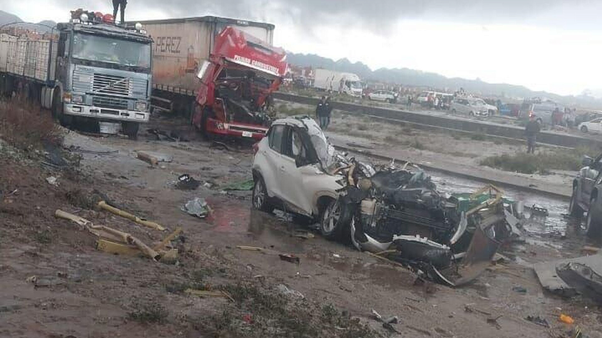 Число жертв после инцидента с самолетом в Боливии выросло до 20