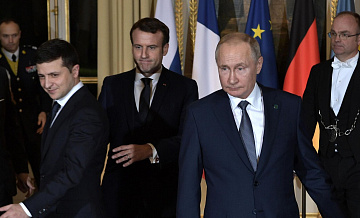 Ушаков рассказал, насколько возможен контакт Путина и Зеленского