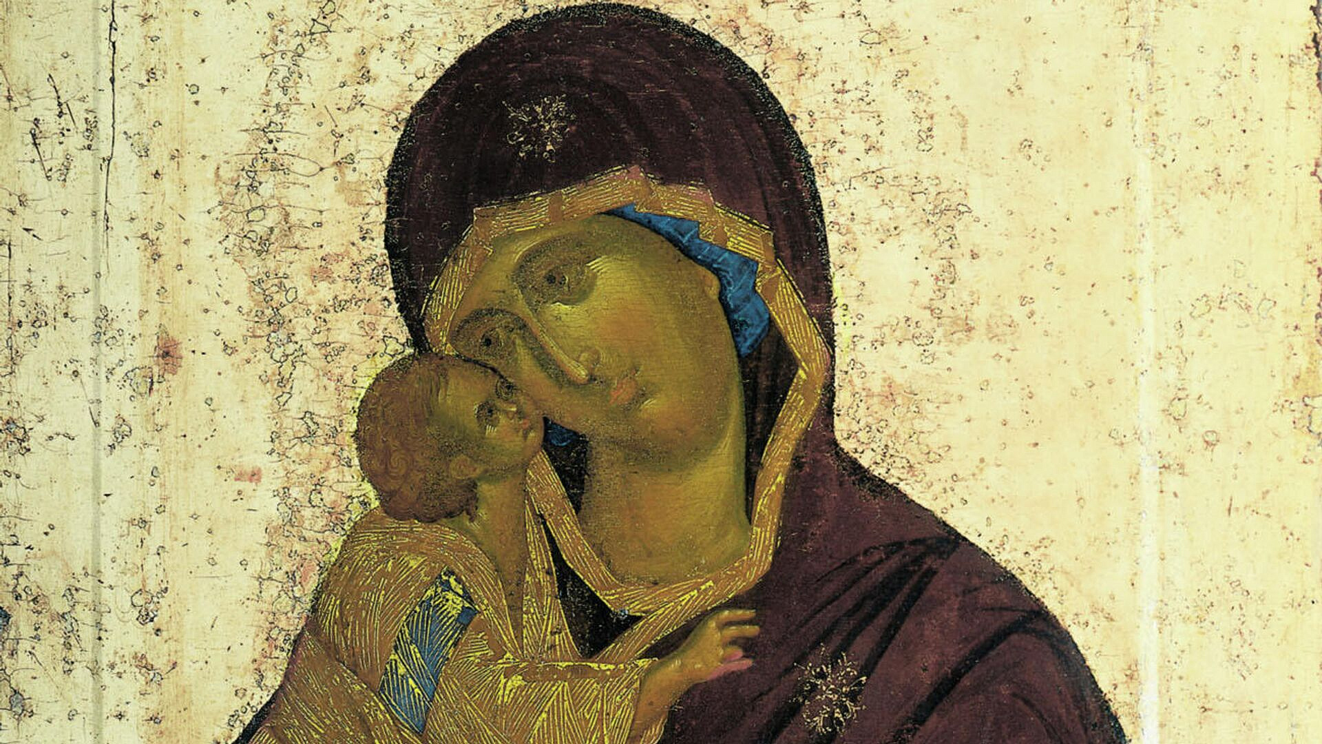 Владимирскую и Донскую иконы выставили в храме Христа Спасителя в Москве