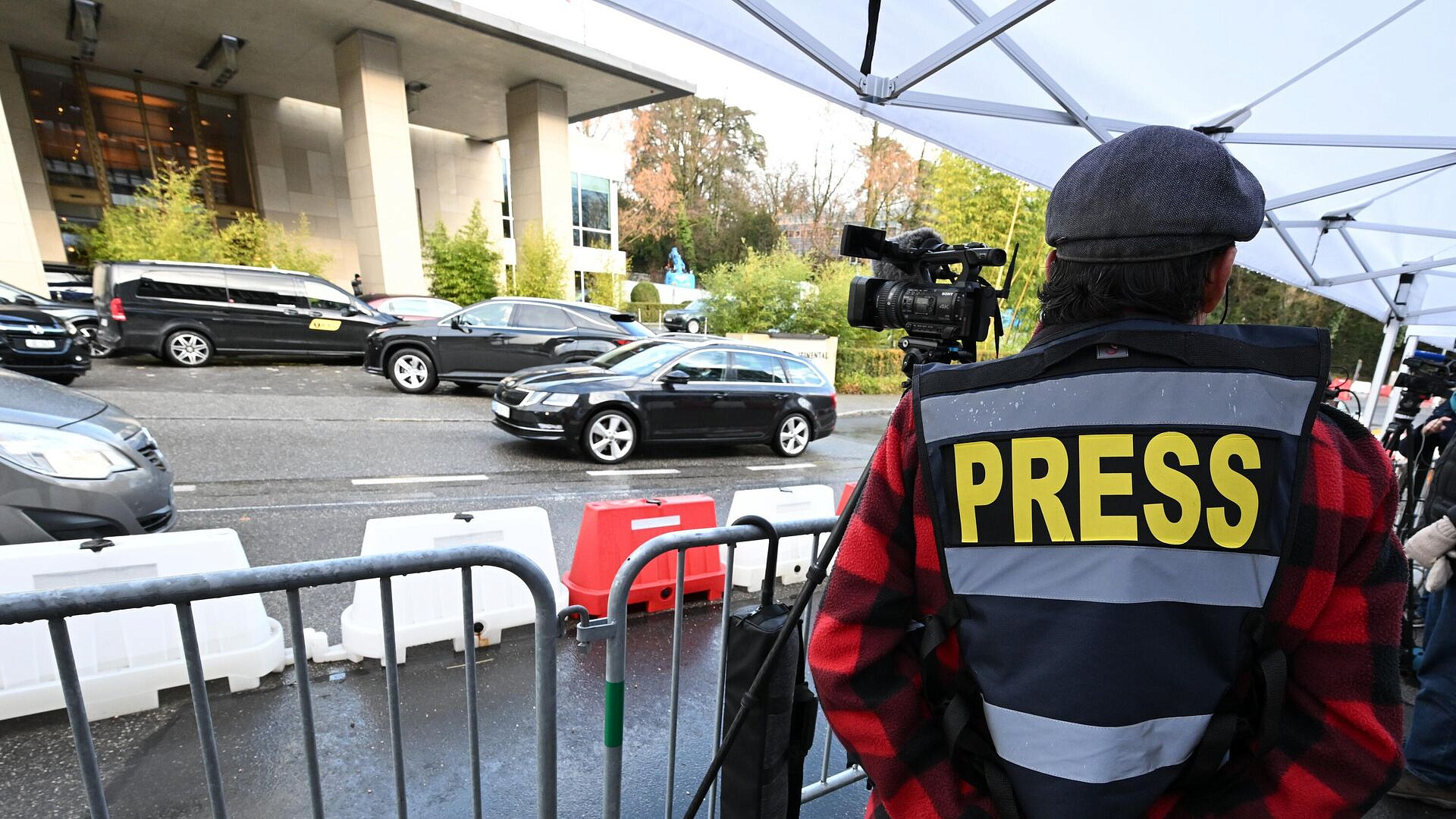 "Должны признать". Экс-премьер Украины резко высказался о встрече в Женеве