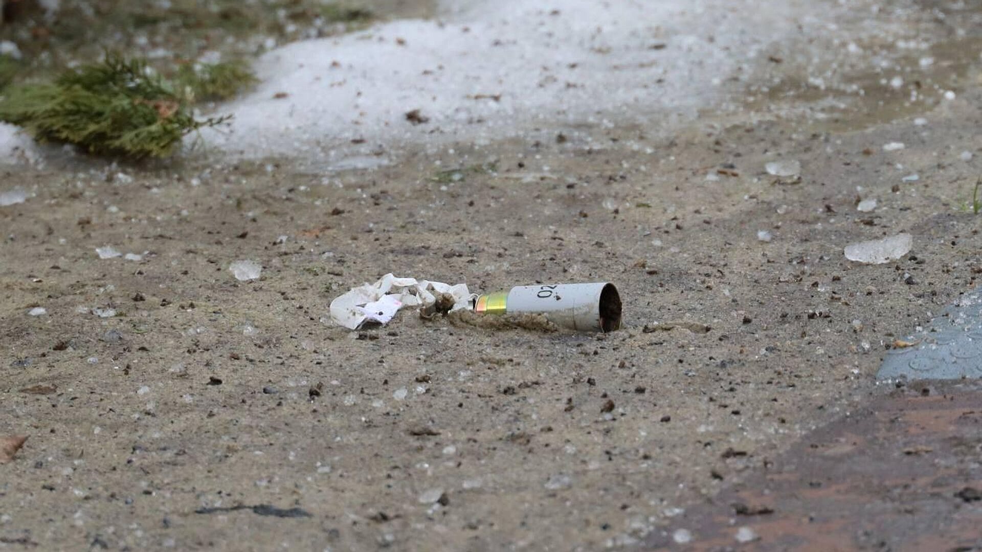 При обстреле белгородского села пострадали два человека